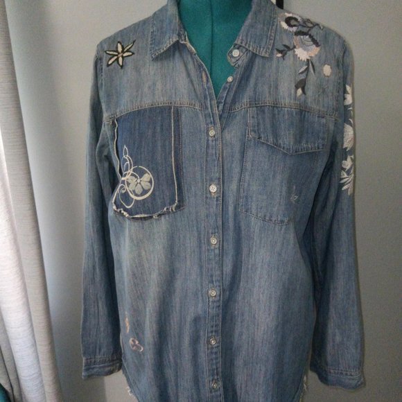 Vintage America Tops - Vintage America Denim Floral Embroidered Buttoned Shirt Sz L